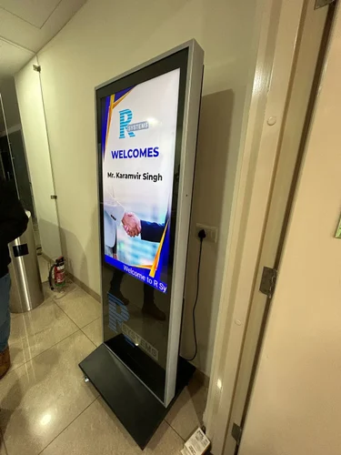 43" Digital signage standee